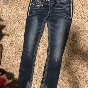 Women’s size 27 BKE skinny jeans